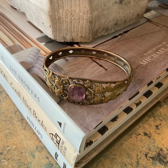 Vintage high relief bangle bracelet - Picture 2 of 8